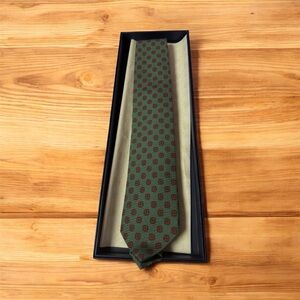 Brooks Brothers Green Silk Tie – Made in Italy (New in Box)